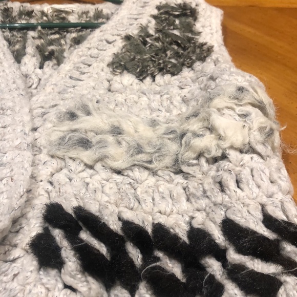 SOFT, WARM AND COMFY KNIT VEST - Picture 4 of 7